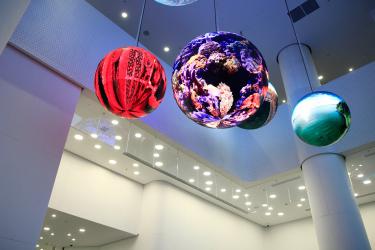 LED spheres Business center "Zemelny" image 9